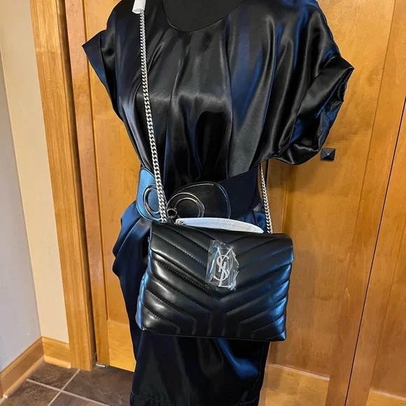 Saint Laurent Black Quilted Leather Shoulder Bag - Picture 3 of 8